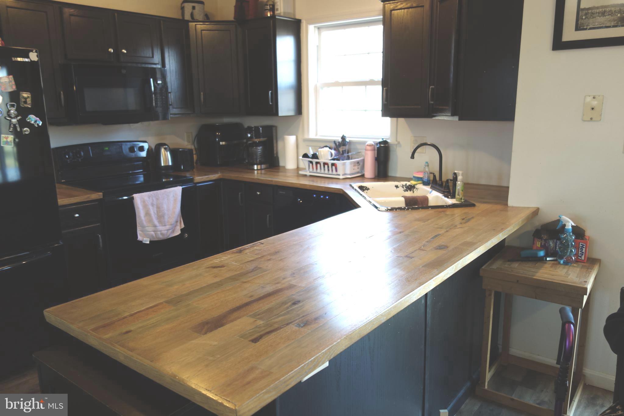 MOUNTAIN SHADOWS - Residential