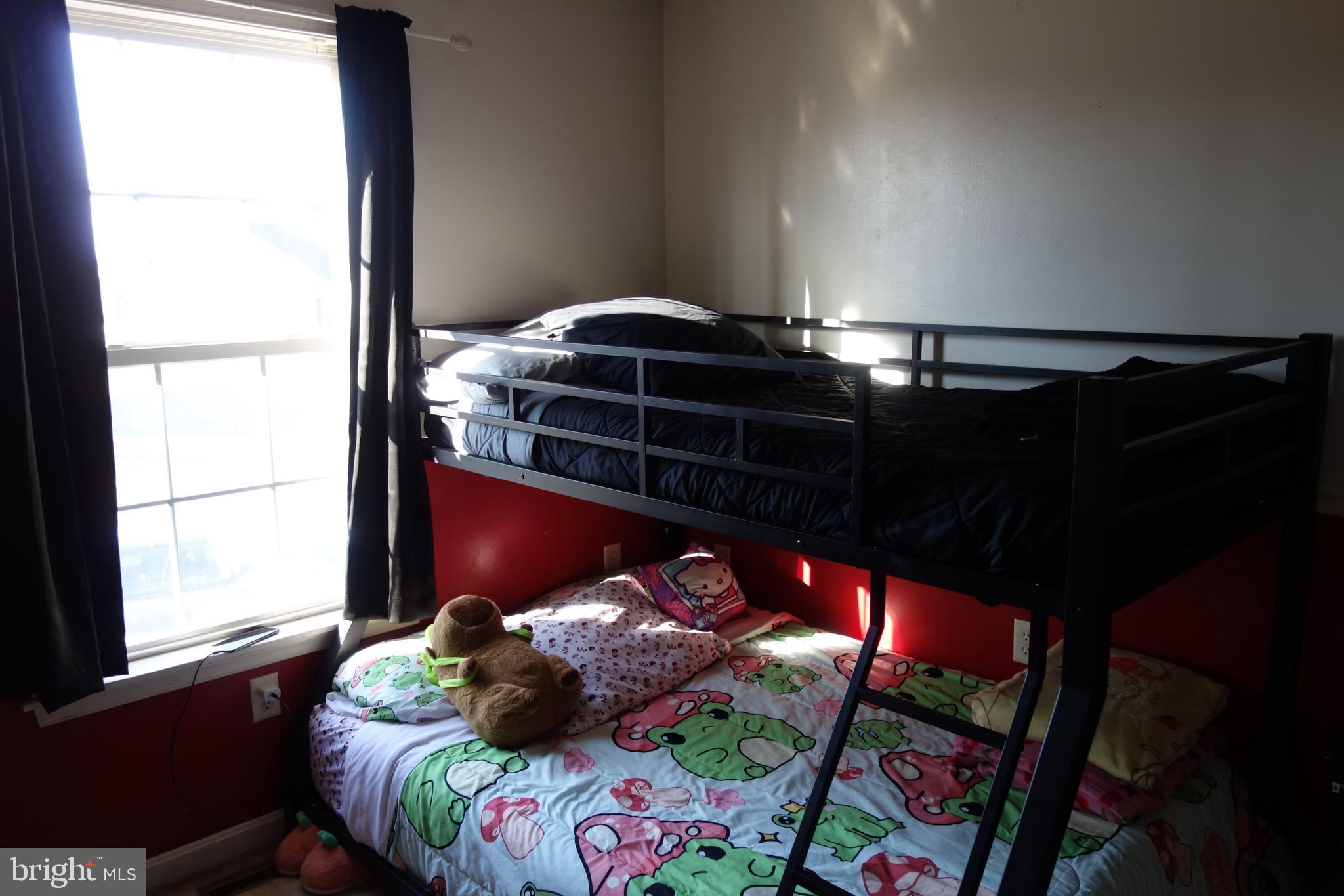 MOUNTAIN SHADOWS - Residential