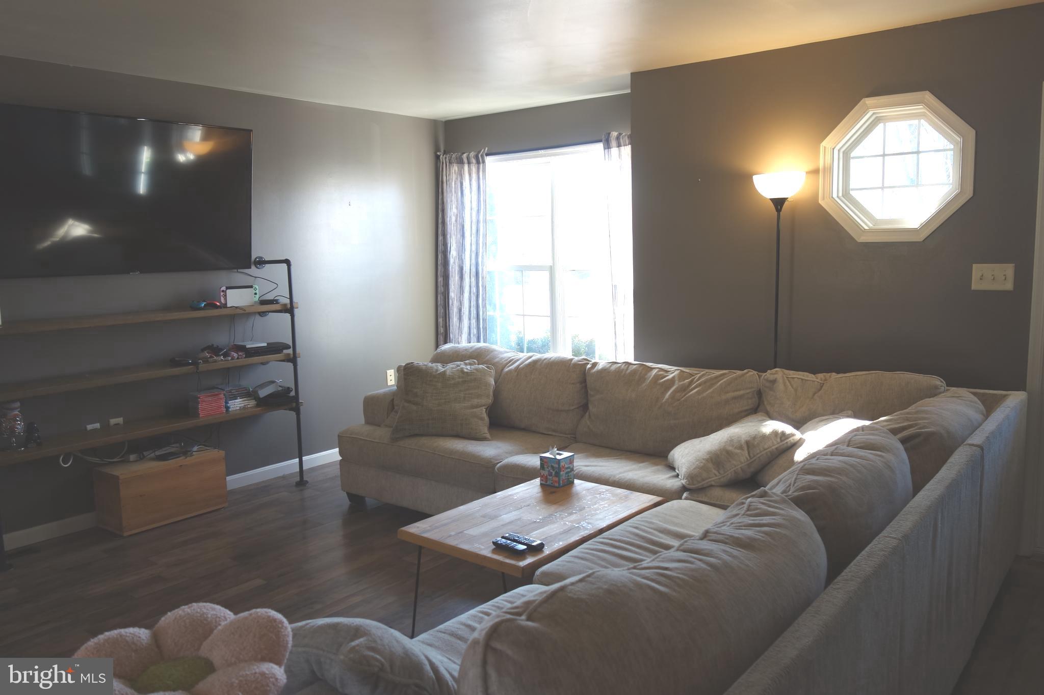 MOUNTAIN SHADOWS - Residential