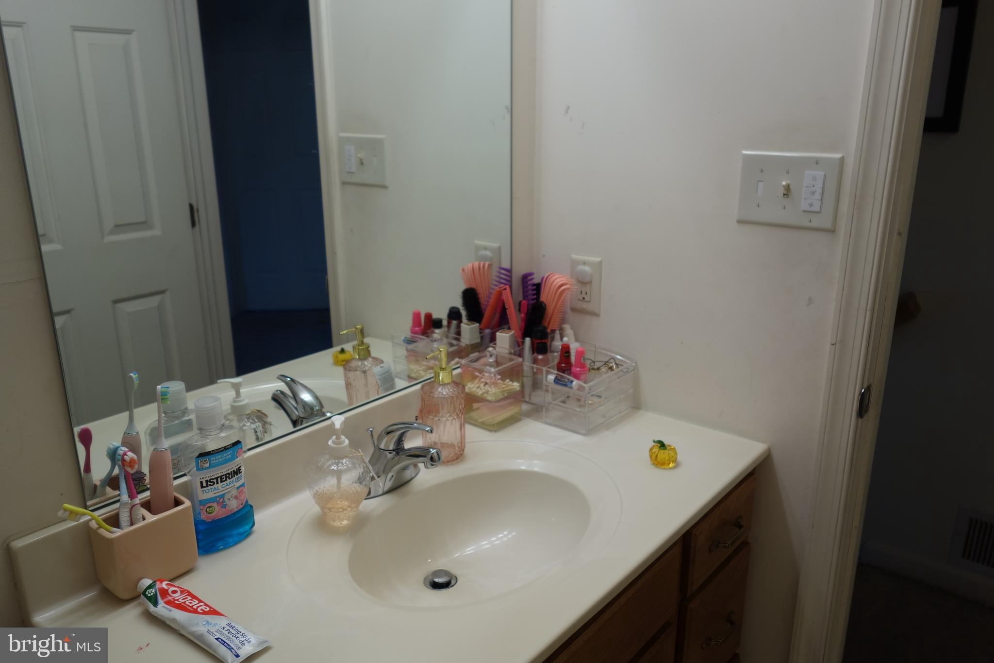 MOUNTAIN SHADOWS - Residential