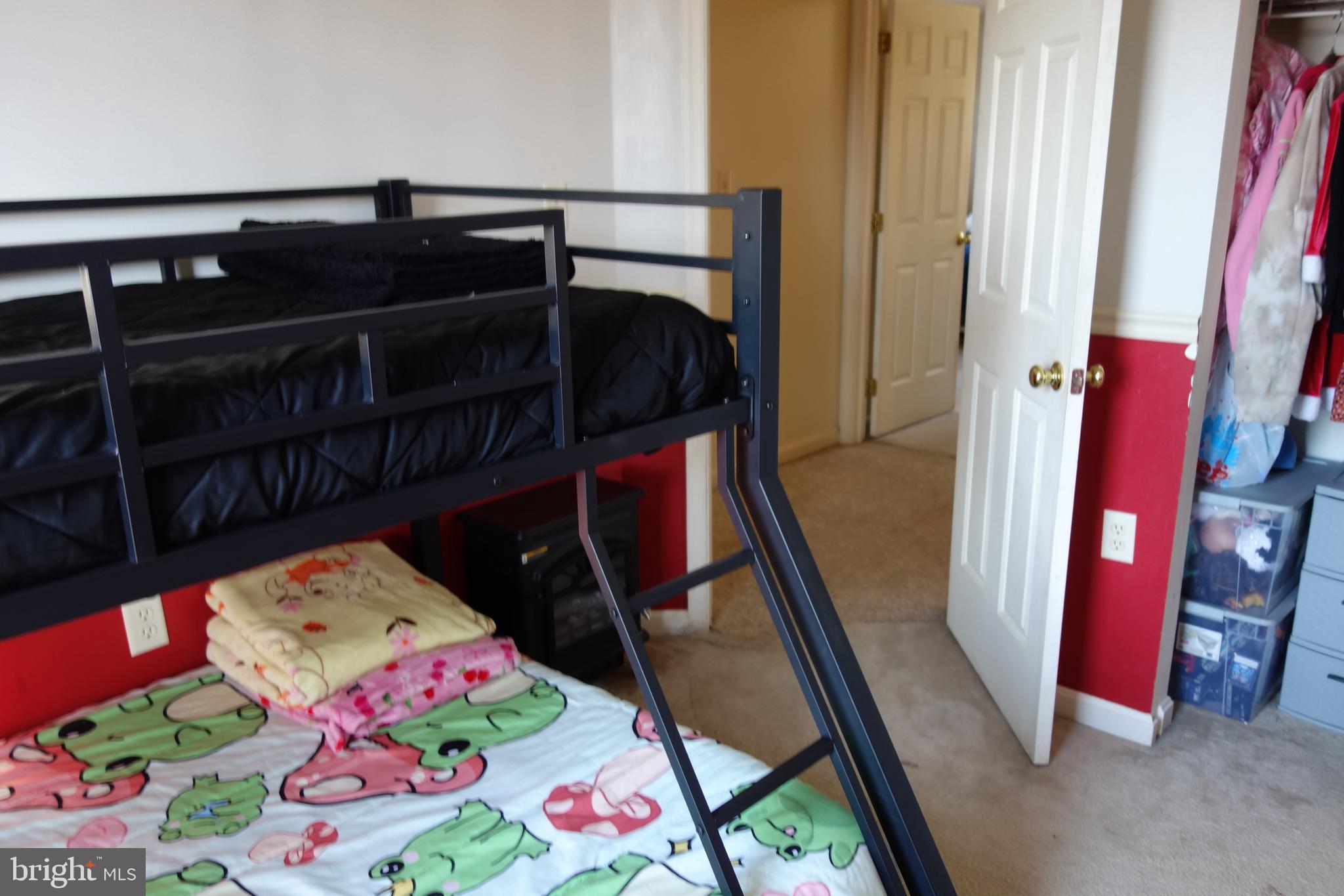 MOUNTAIN SHADOWS - Residential