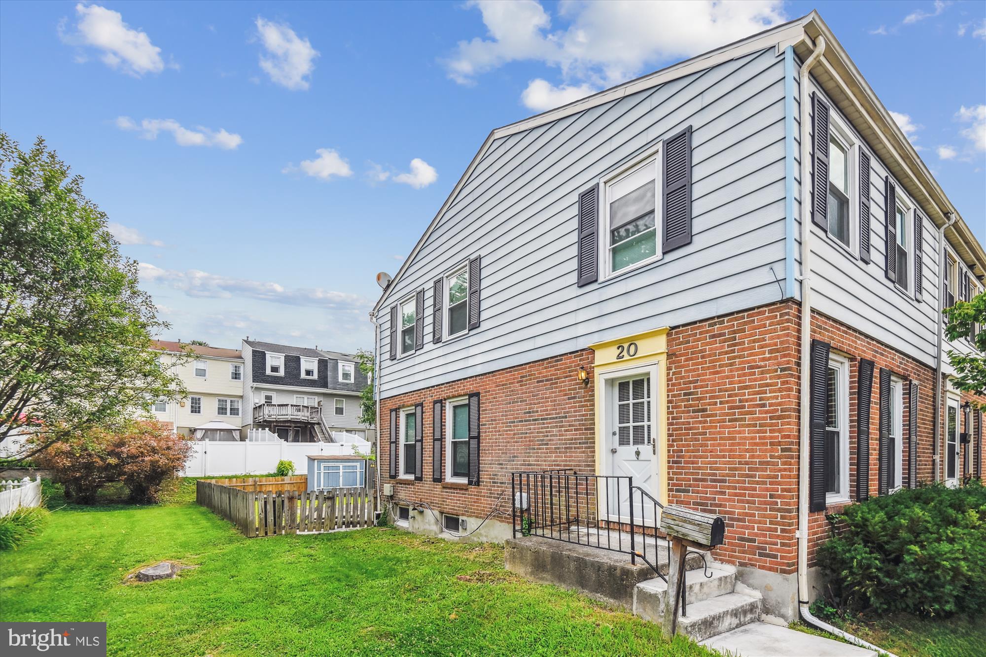 20 STEWARTON COURT 11A