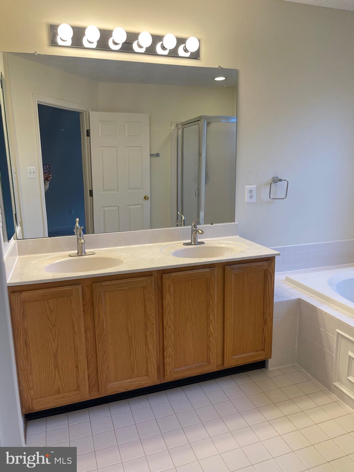 BALLENGER CROSSING - Residential Lease