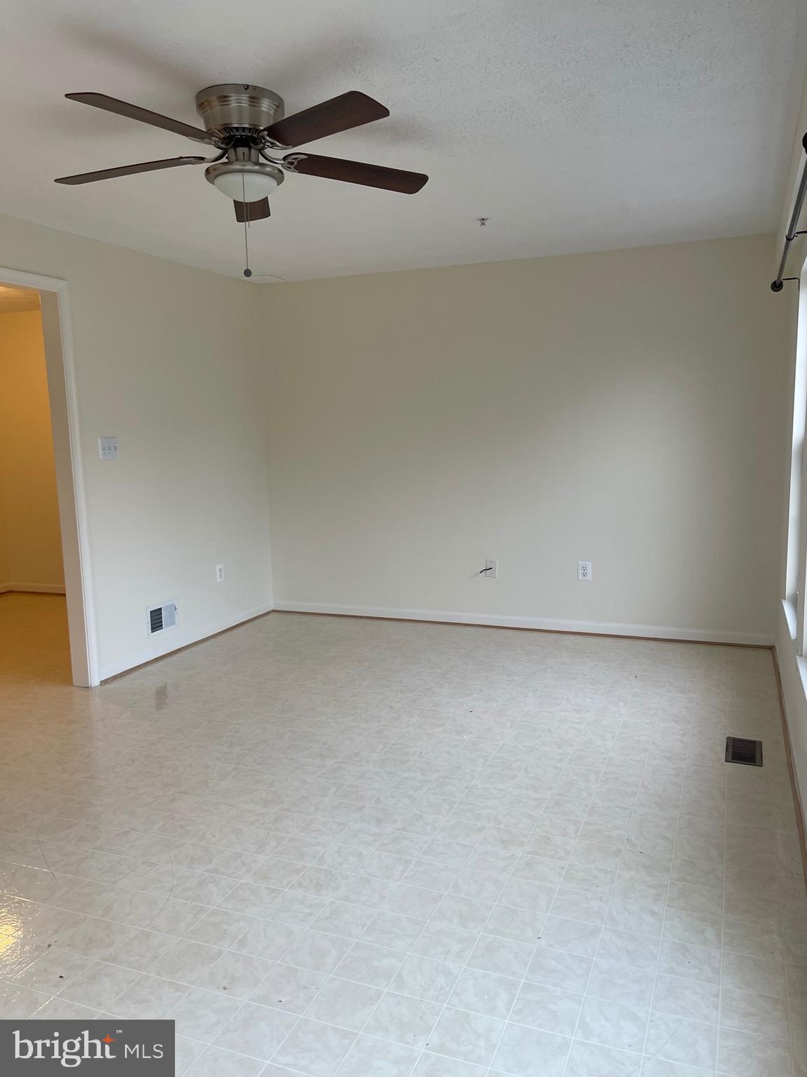 BALLENGER CROSSING - Residential Lease