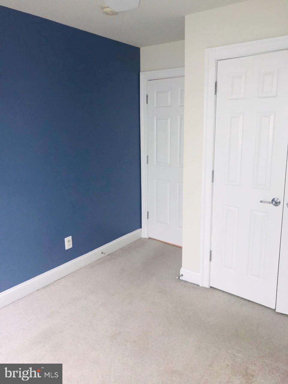 POTOMAC CLUB CONDOMINIUMS - Residential Lease