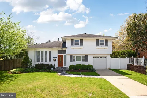 6000 Folkstone Road, Bethesda, MD MLS: MDMC2176188