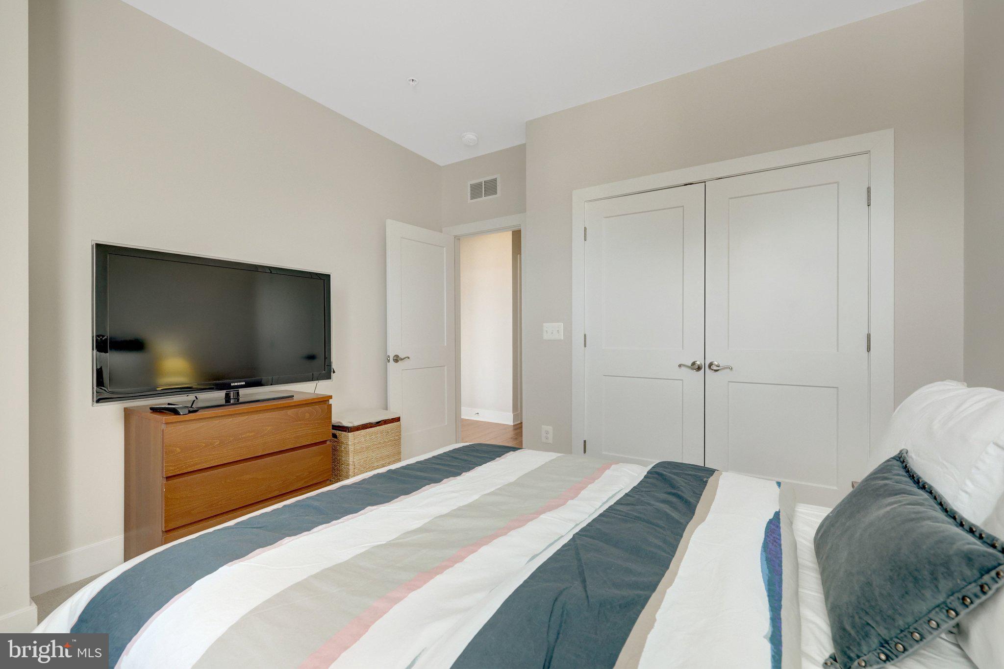 TALL OAKS - Residential