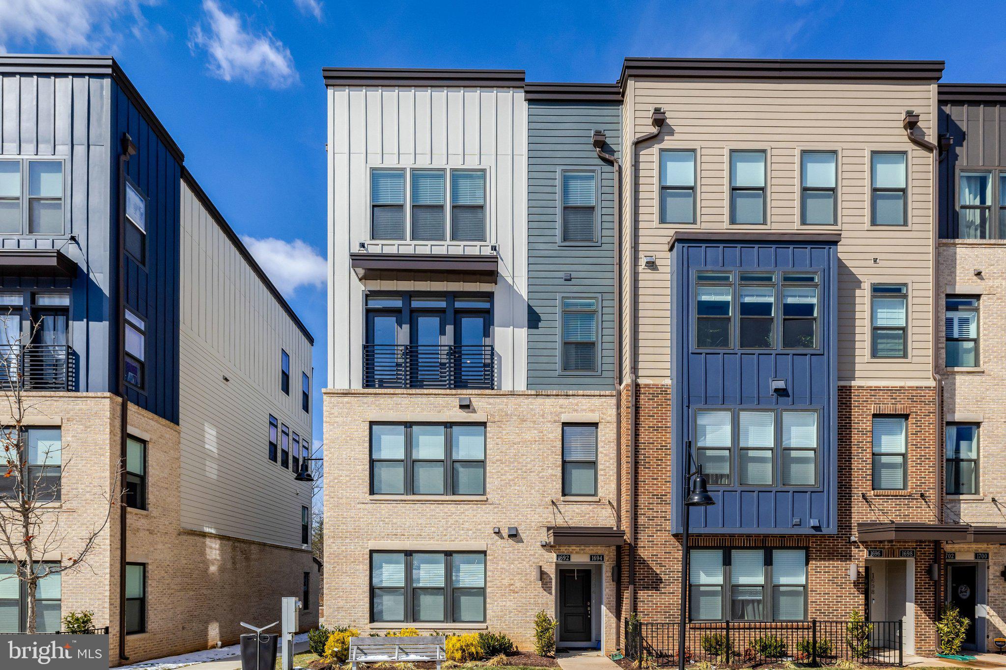 TALL OAKS - Residential