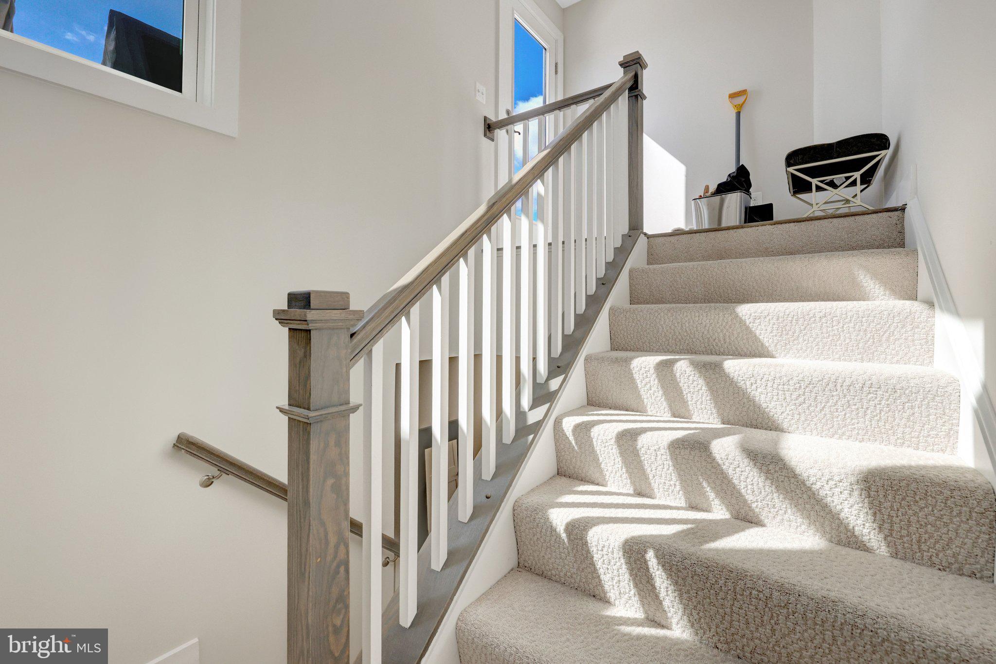 TALL OAKS - Residential