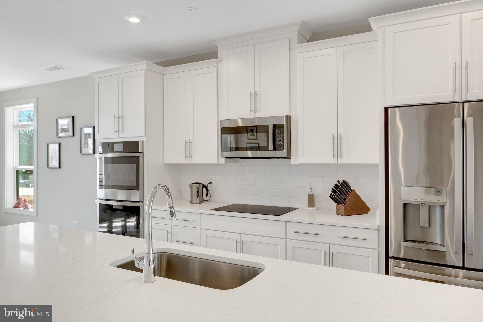 TALL OAKS - Residential