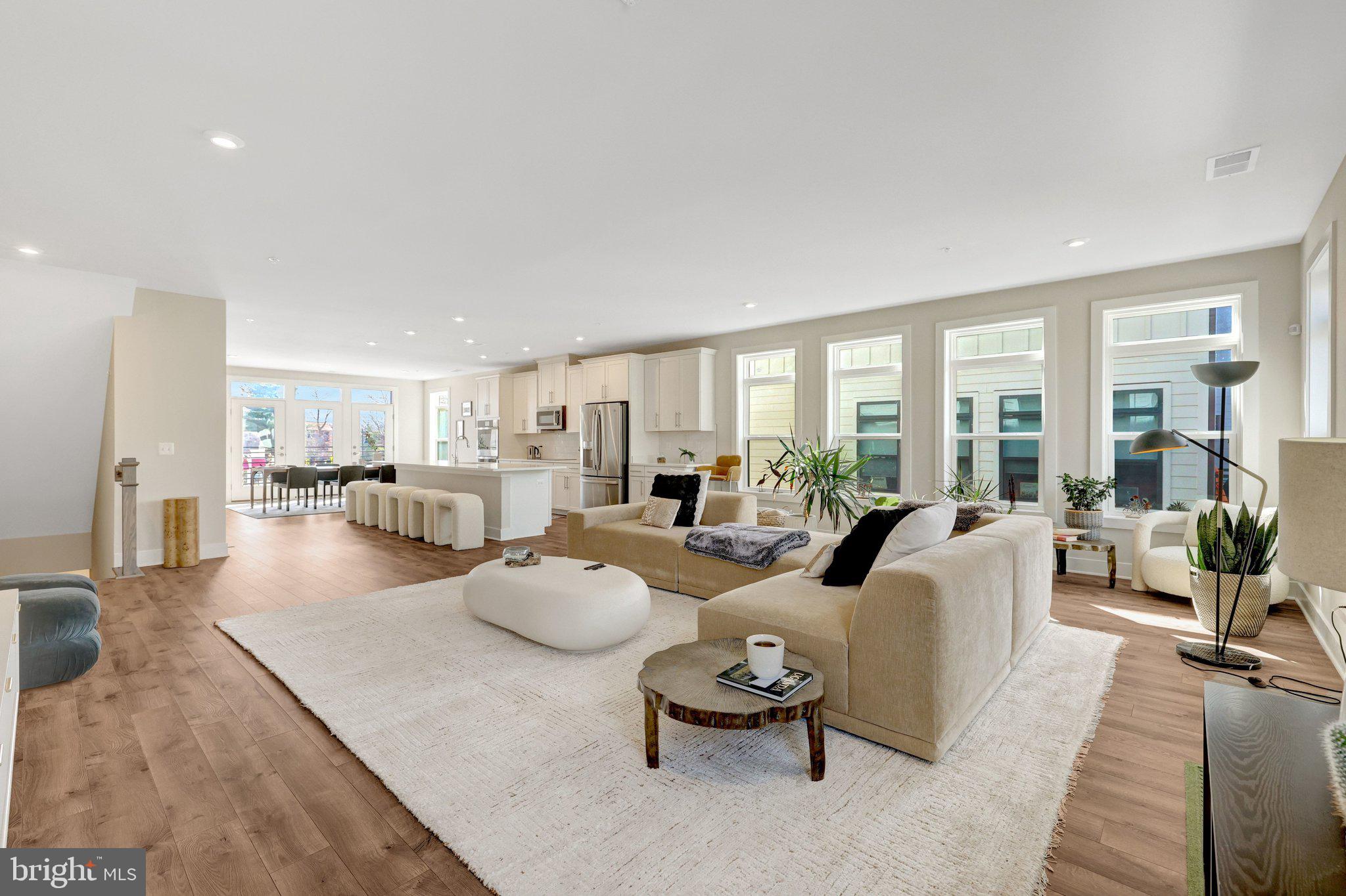 TALL OAKS - Residential