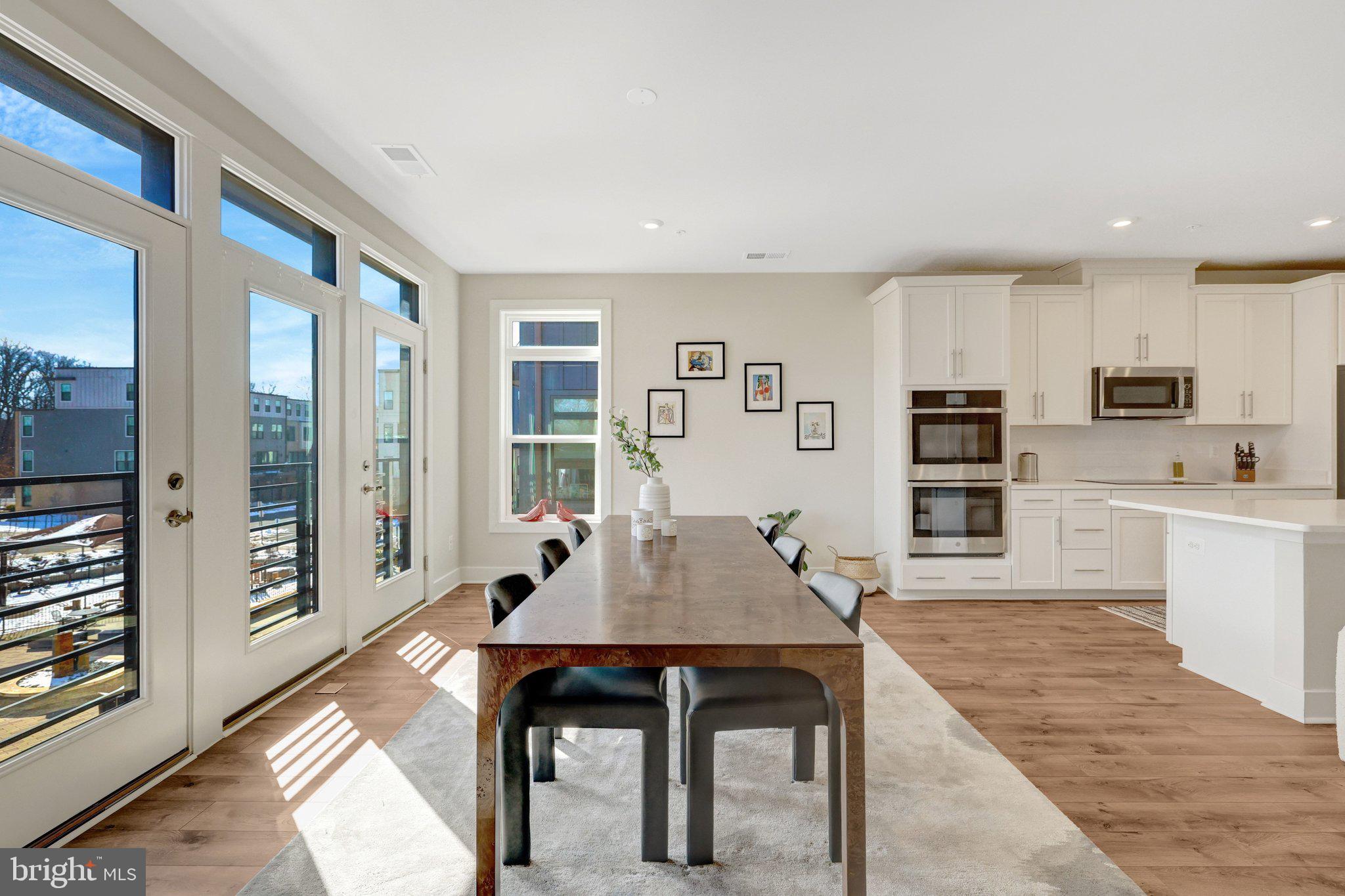 TALL OAKS - Residential