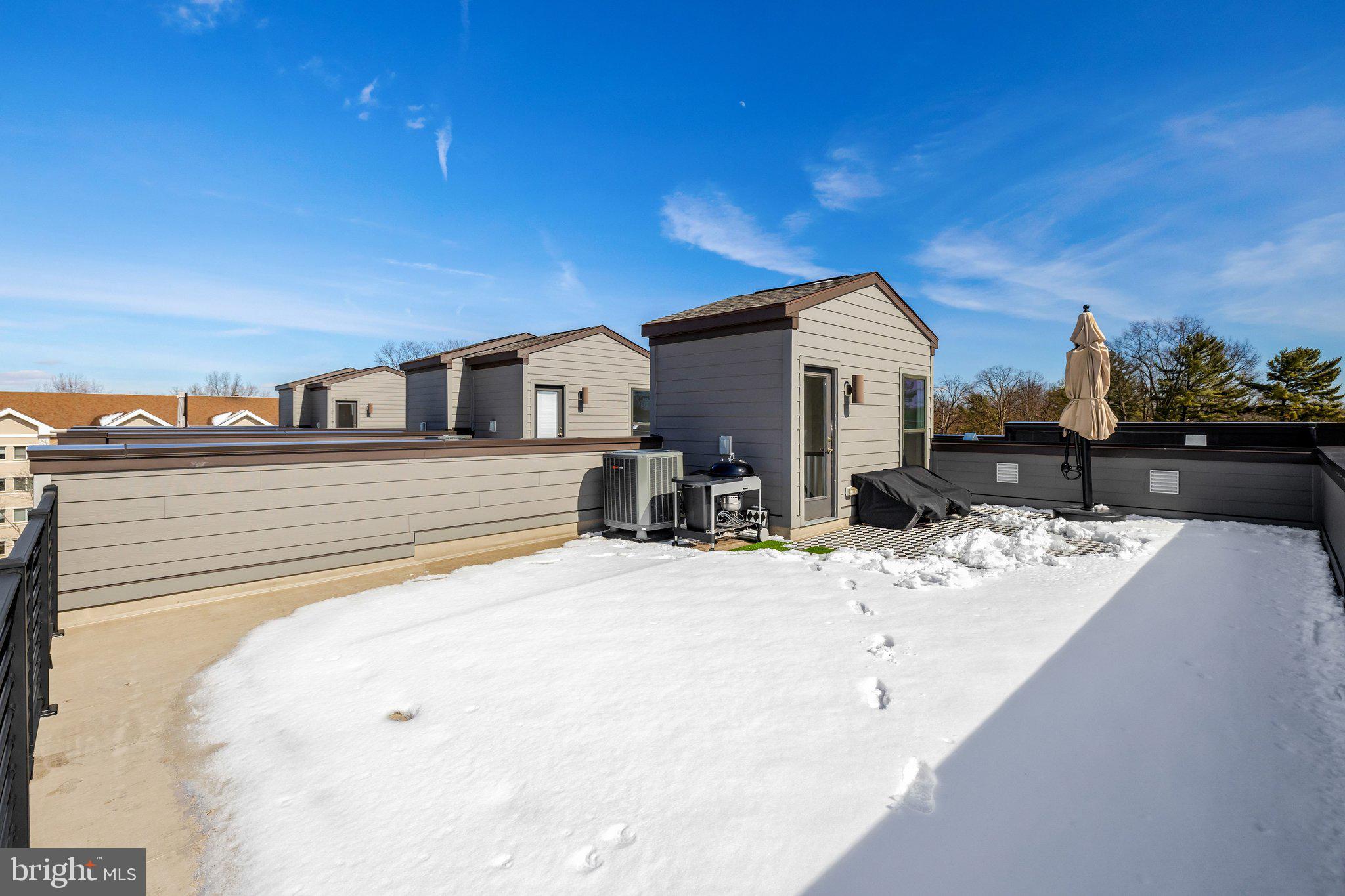 TALL OAKS - Residential