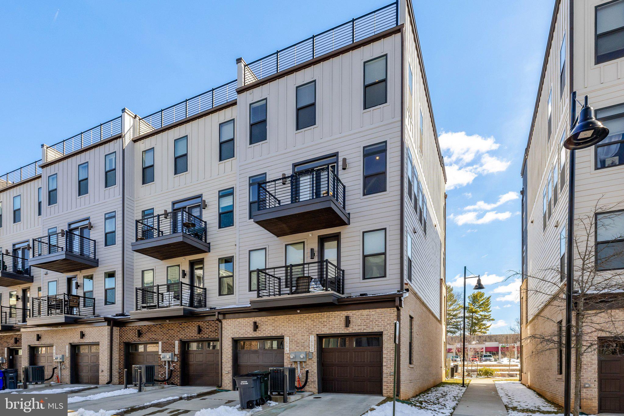 TALL OAKS - Residential