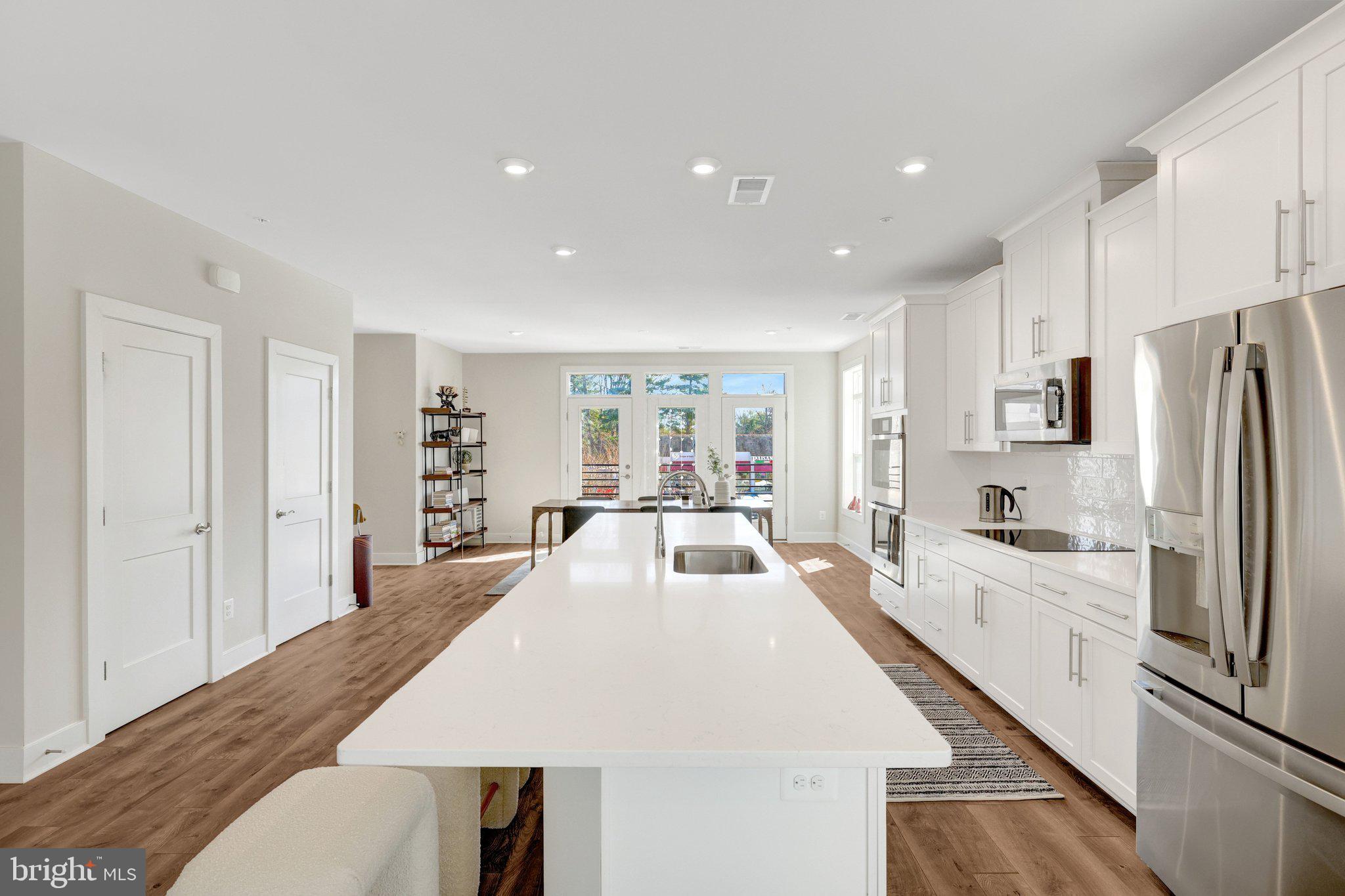 TALL OAKS - Residential