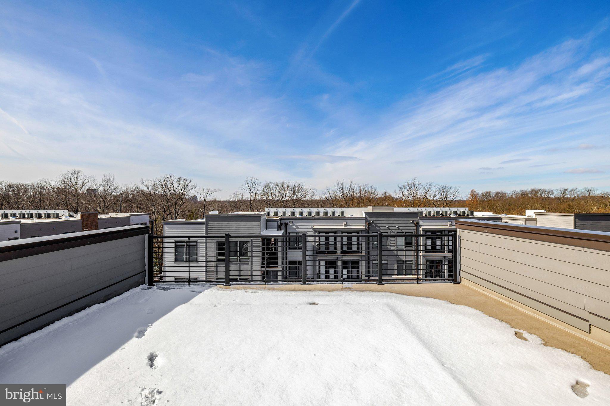 TALL OAKS - Residential