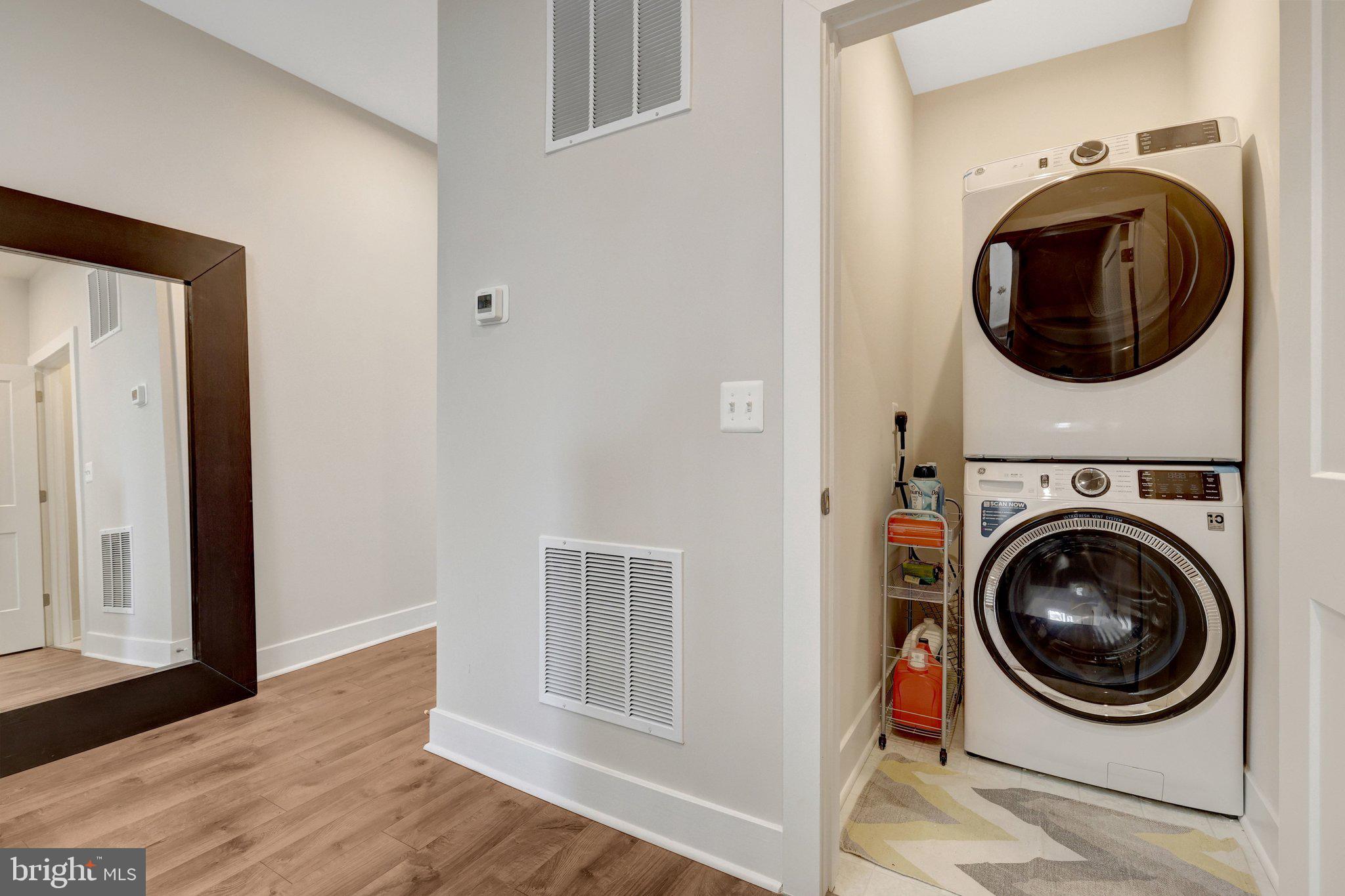 TALL OAKS - Residential