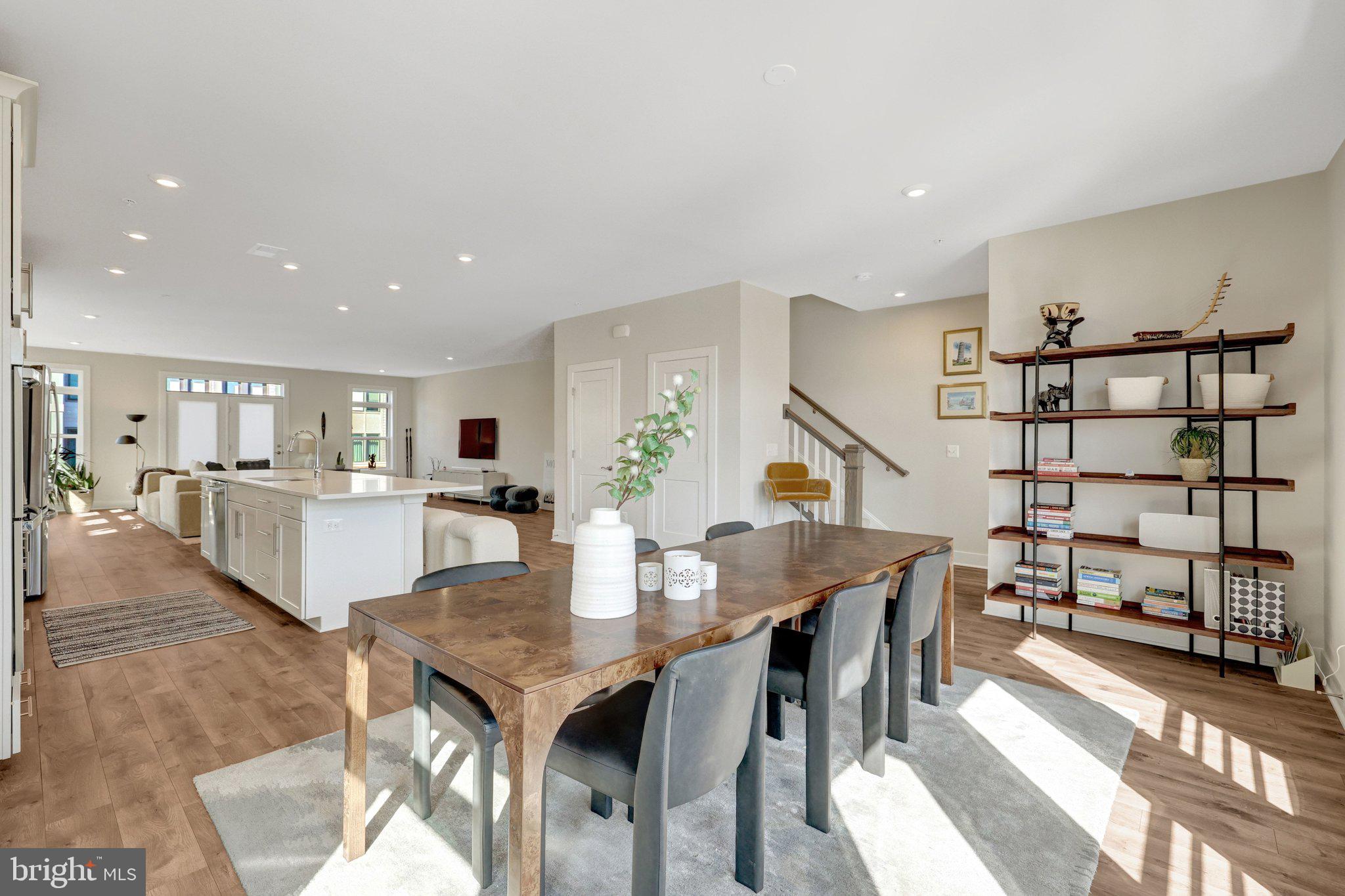 TALL OAKS - Residential