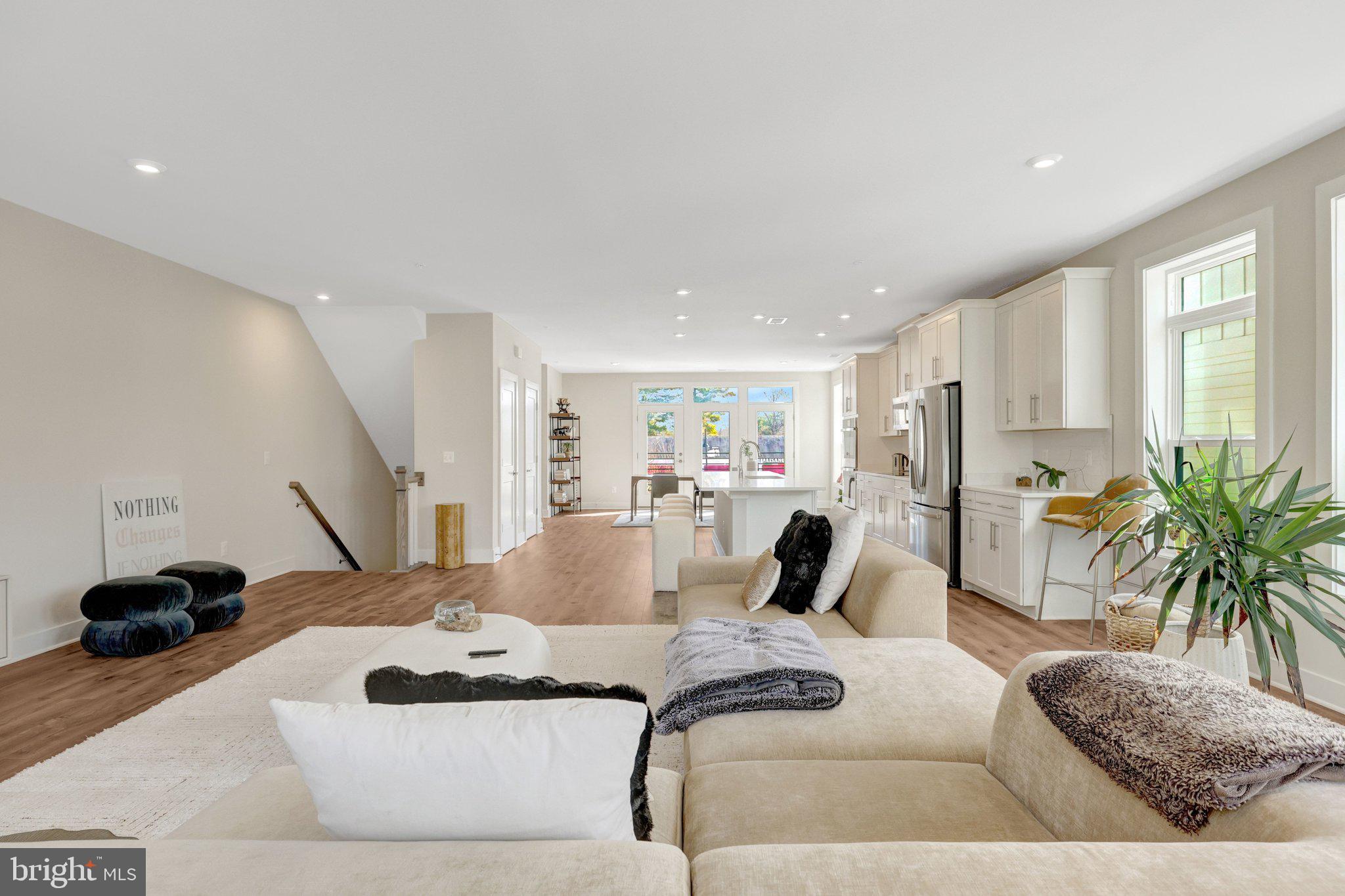 TALL OAKS - Residential