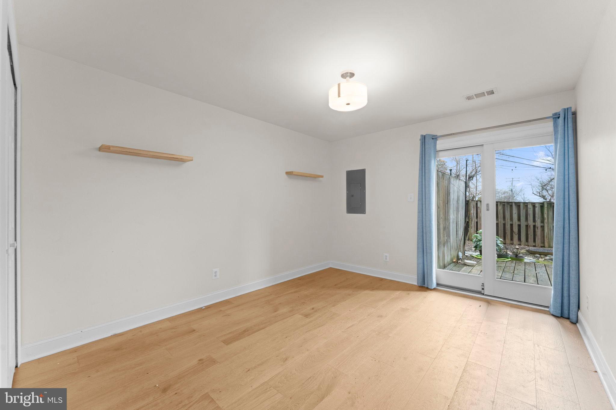 DUNDREE HILL - Residential