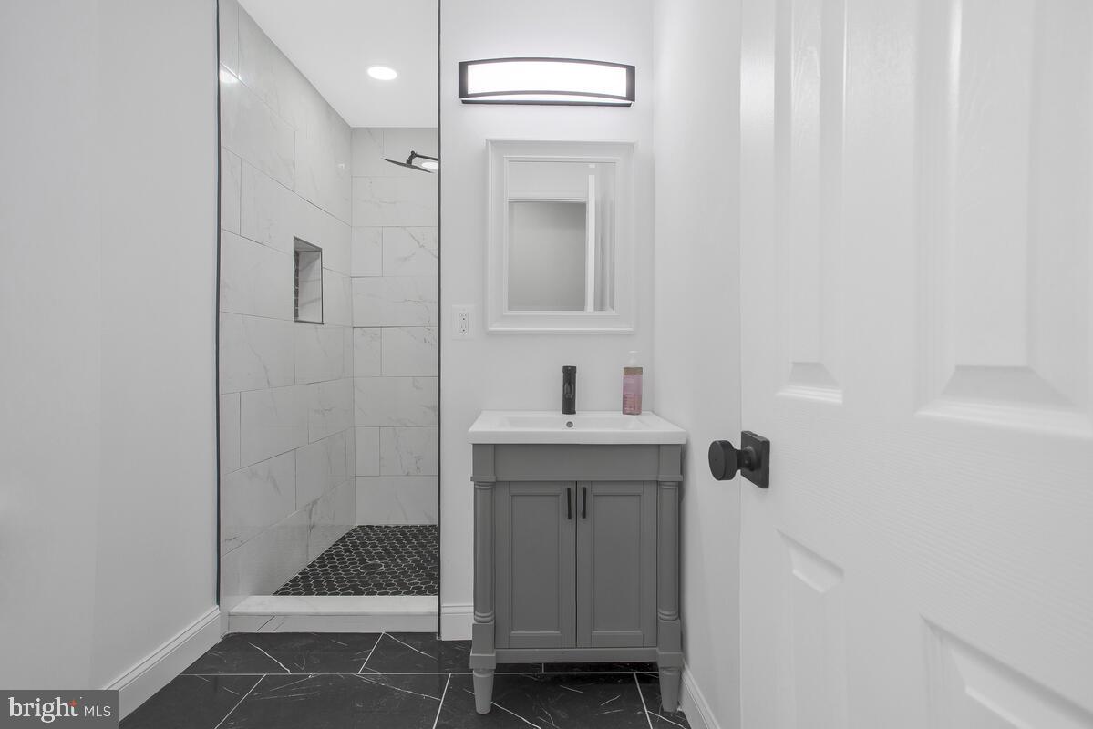 NORTH FORESTVILLE - Residential