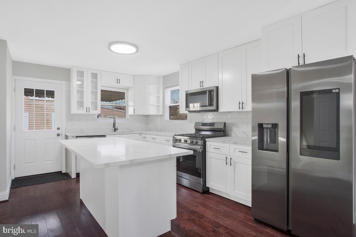 NORTH FORESTVILLE - Residential