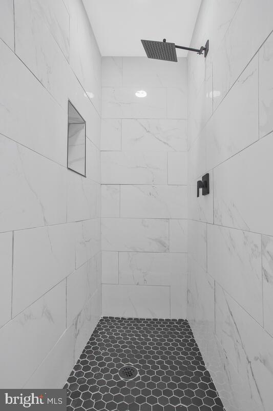 NORTH FORESTVILLE - Residential