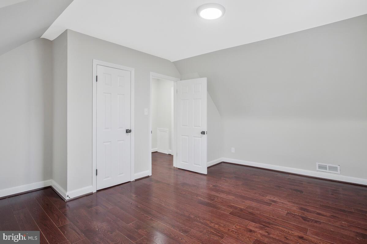 NORTH FORESTVILLE - Residential