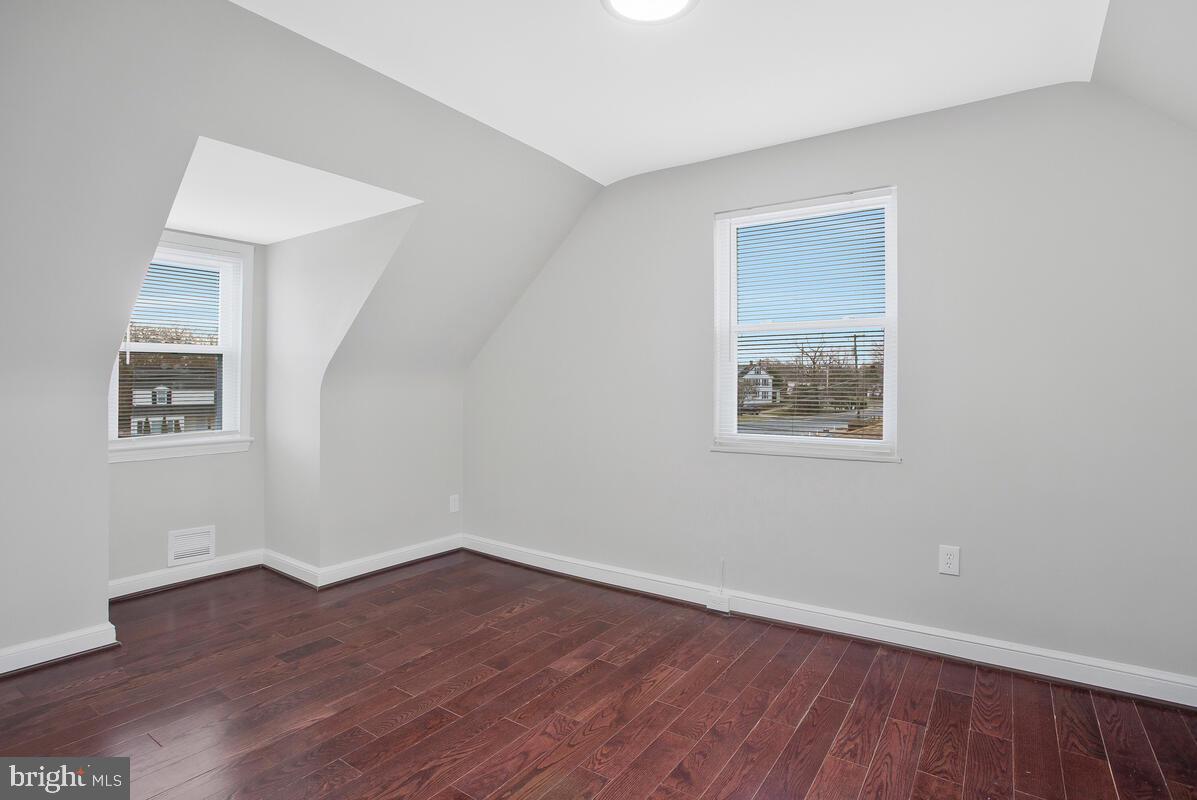 NORTH FORESTVILLE - Residential