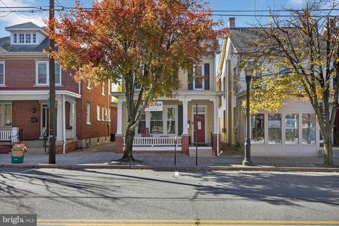 Photo of 112 W Main Street, EPHRATA, PA 17522 (MLS # PALA2082166)