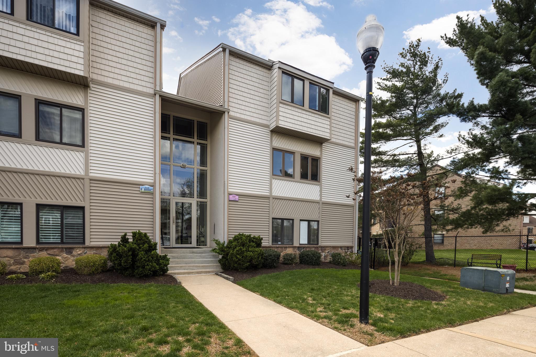 550 RIVIERA DRIVE B