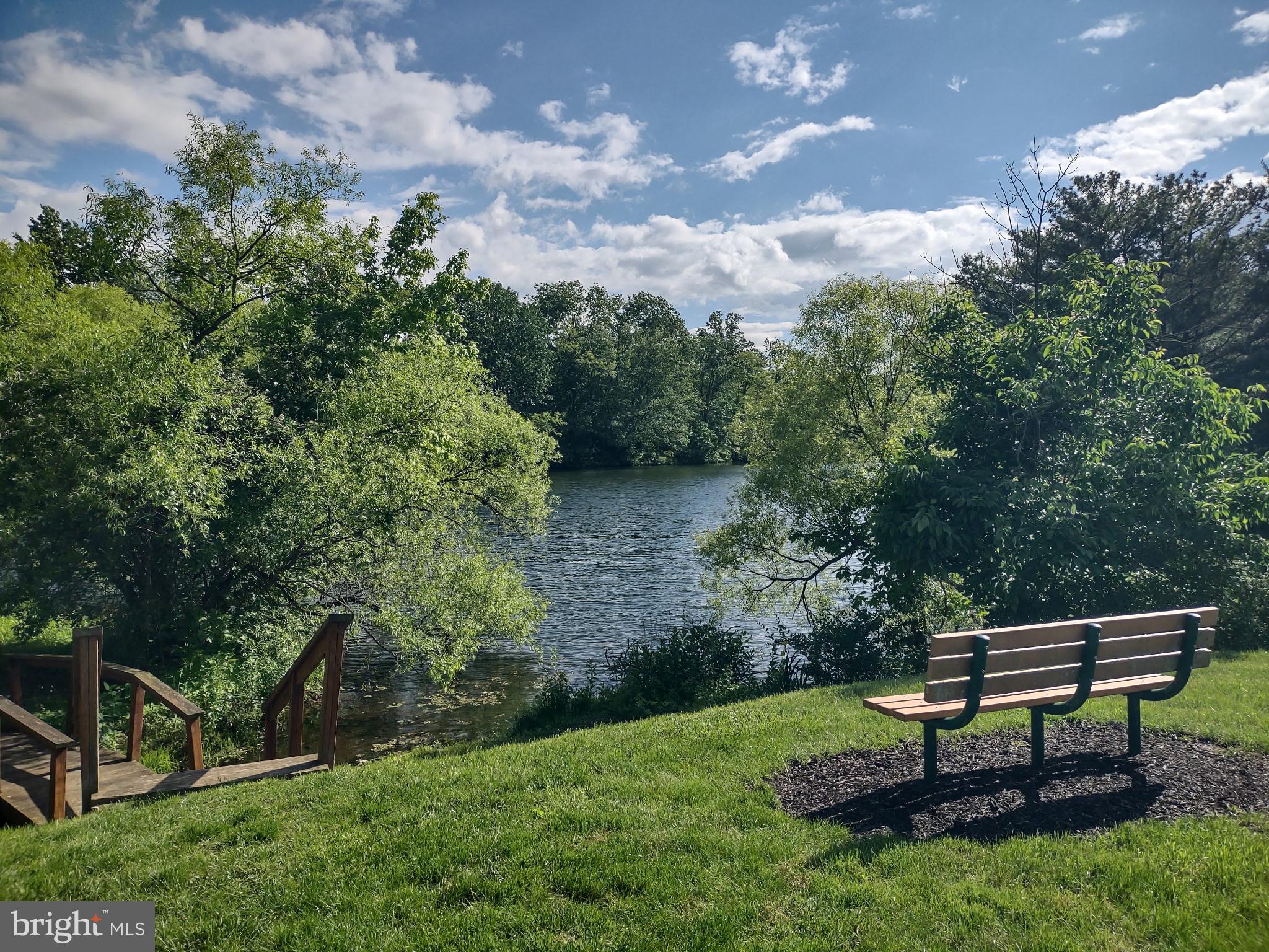 SUMMIT POINTE - Residential