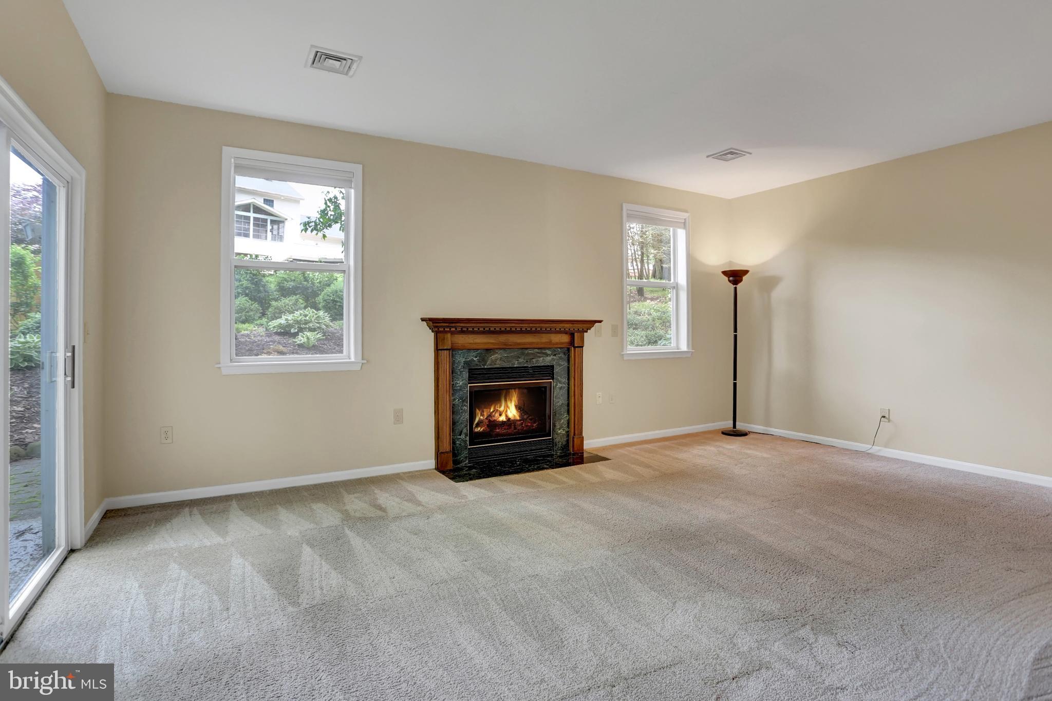 SUMMIT POINTE - Residential