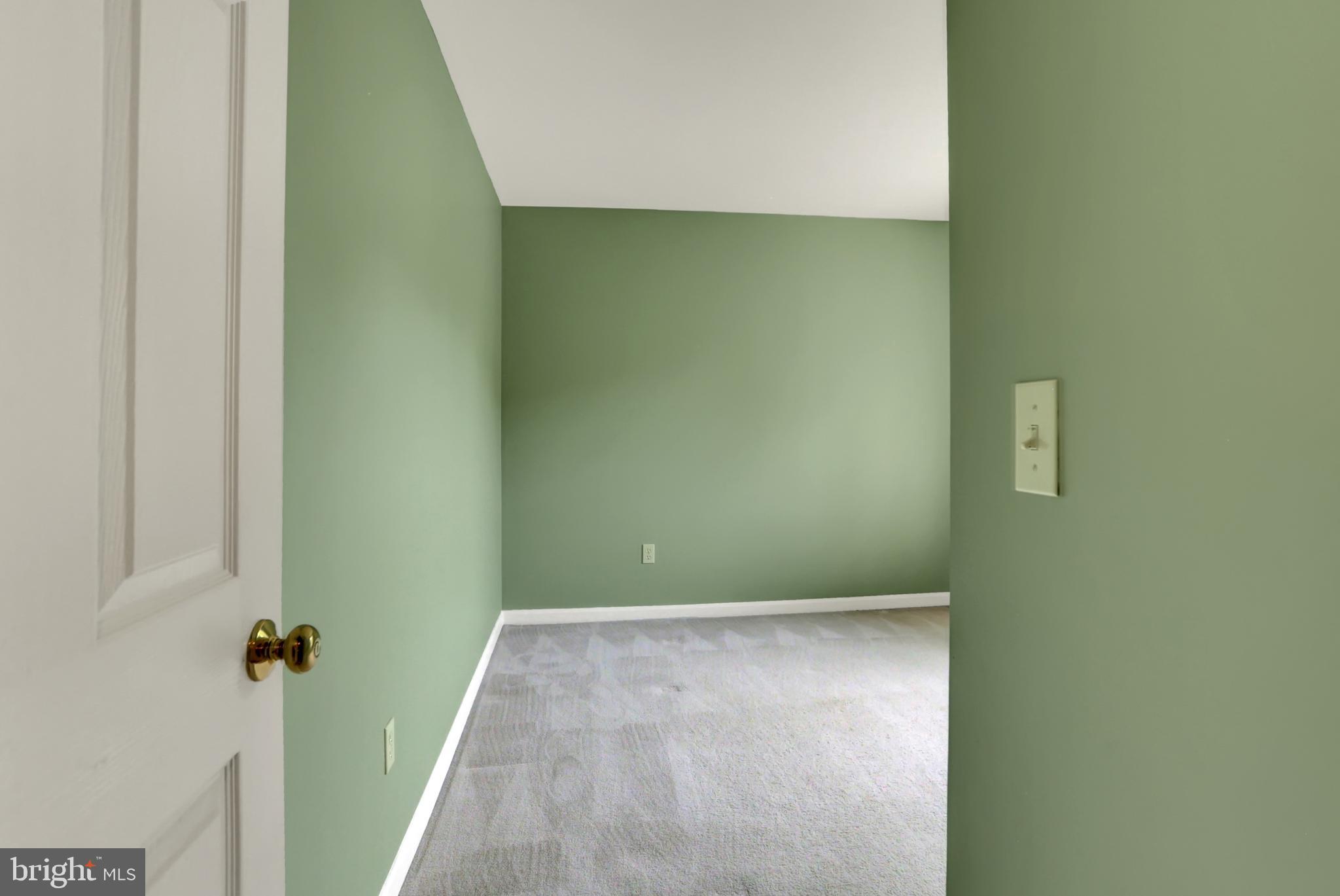 SUMMIT POINTE - Residential