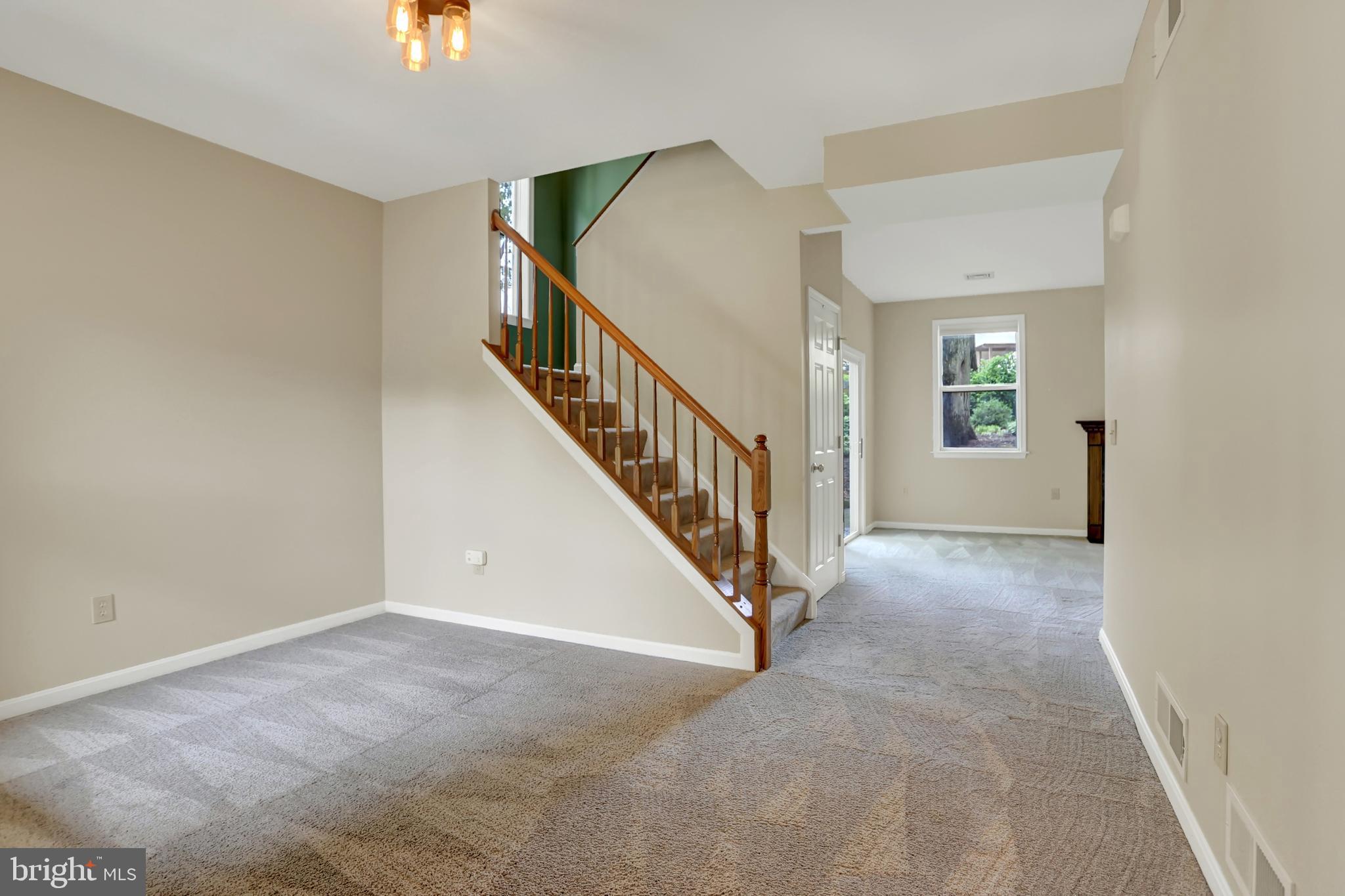 SUMMIT POINTE - Residential