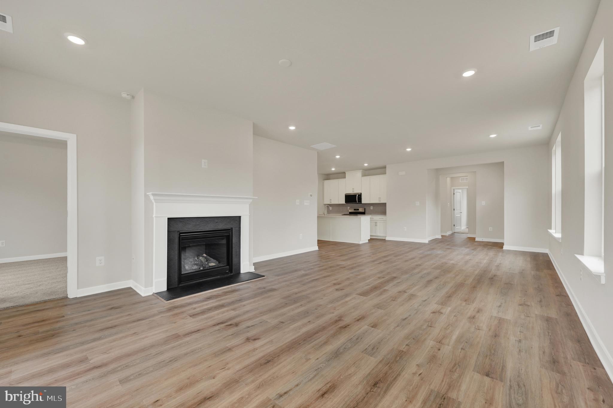 NOBLES POND - Residential