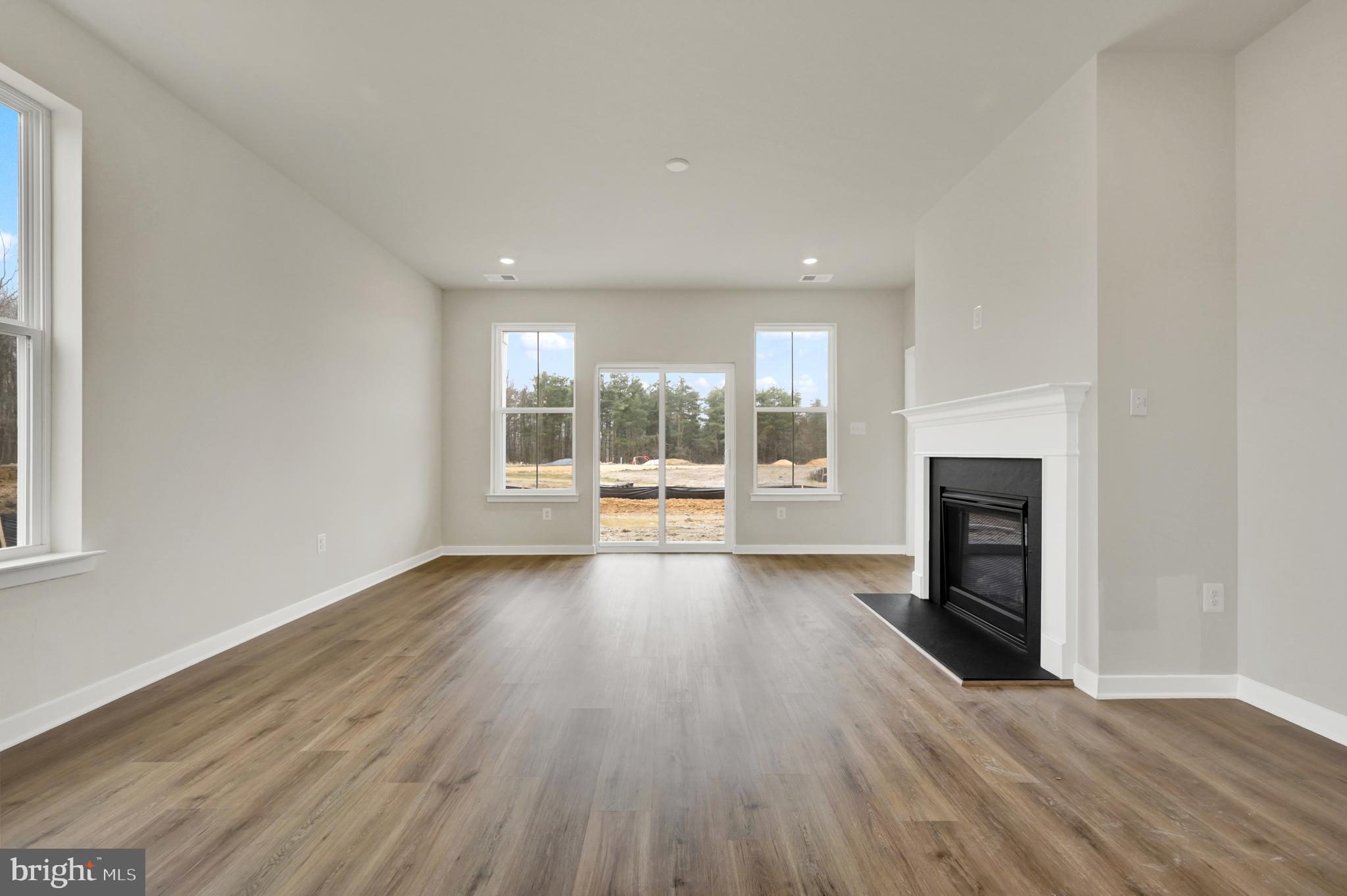 NOBLES POND - Residential