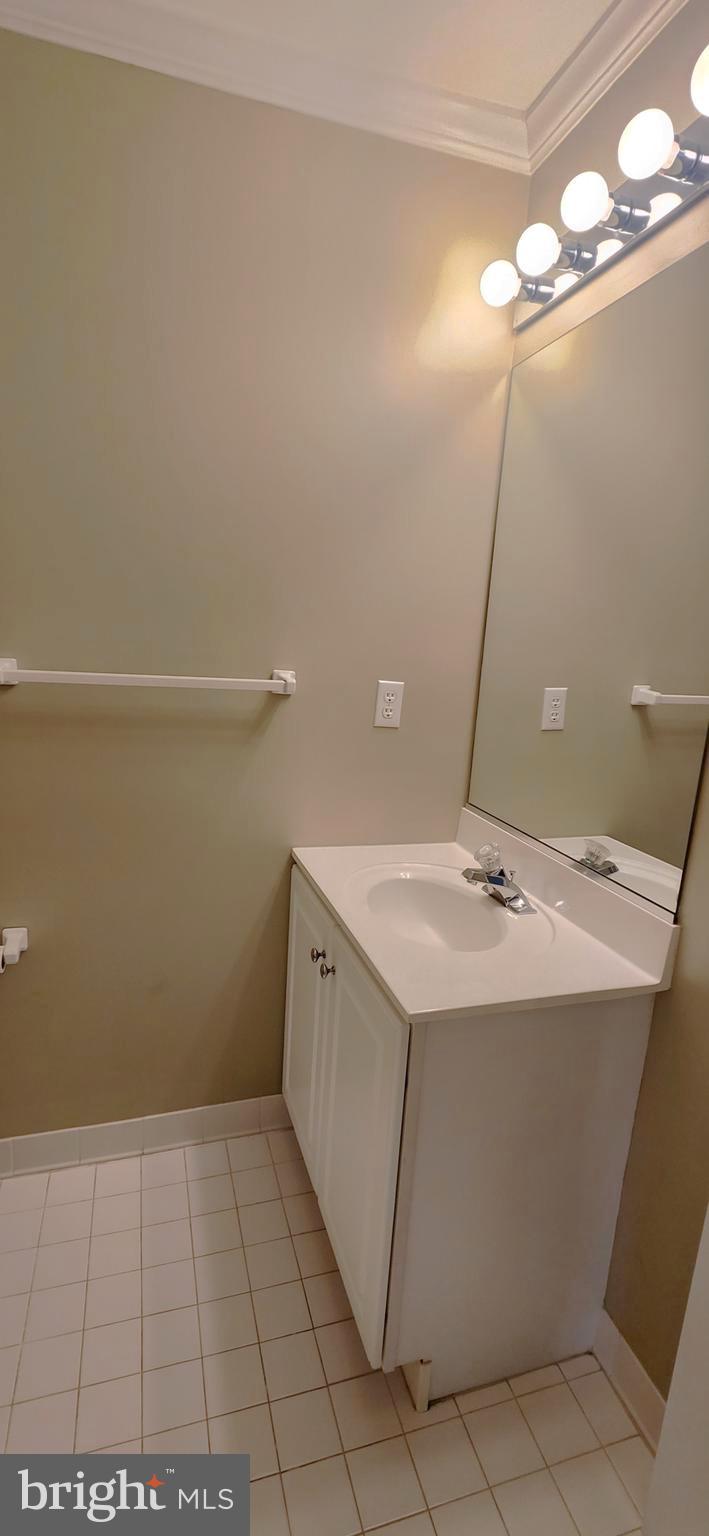 WOODS LANDING - Residential Lease