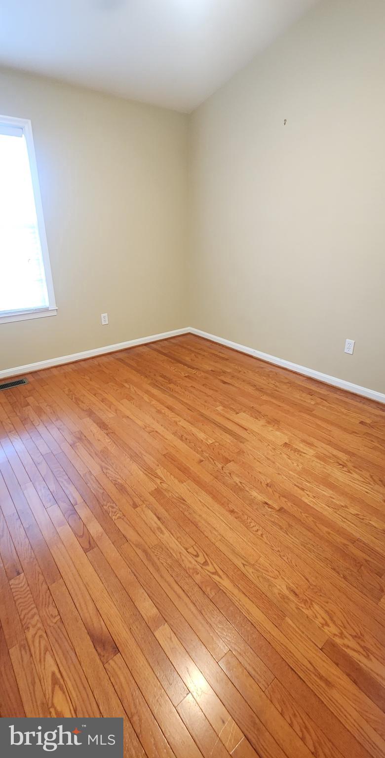 WOODS LANDING - Residential Lease