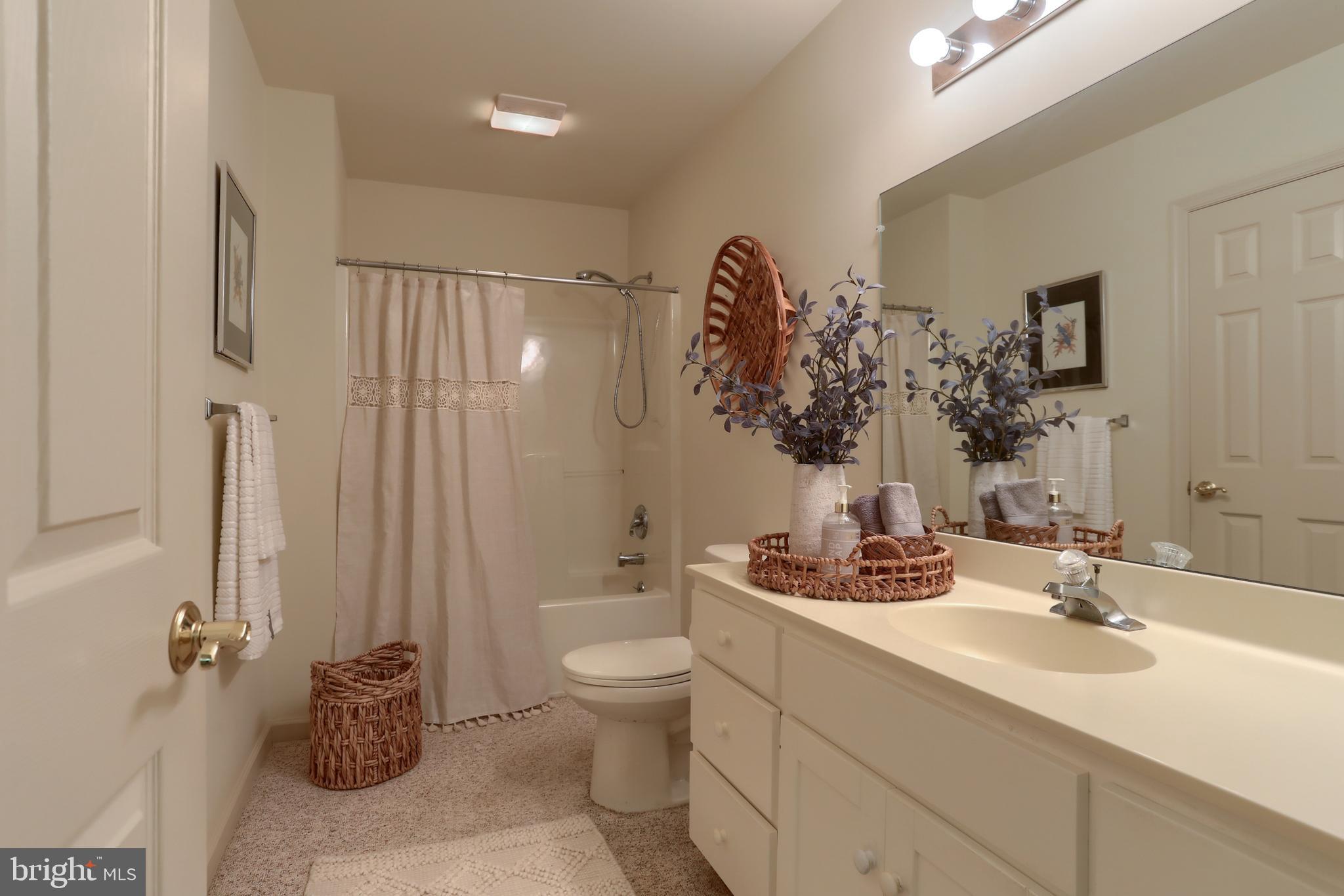 ARBOR GATE - Residential