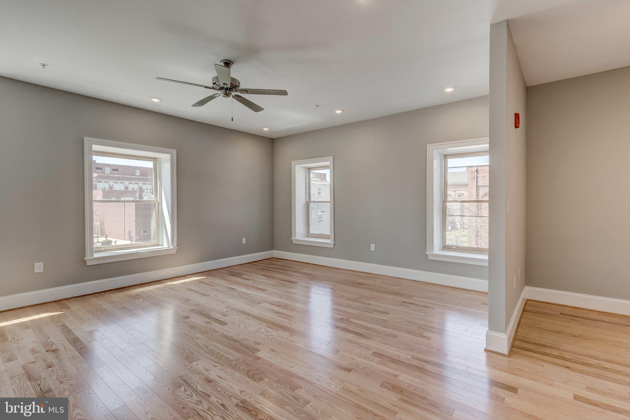1214 EUTAW PLACE 001