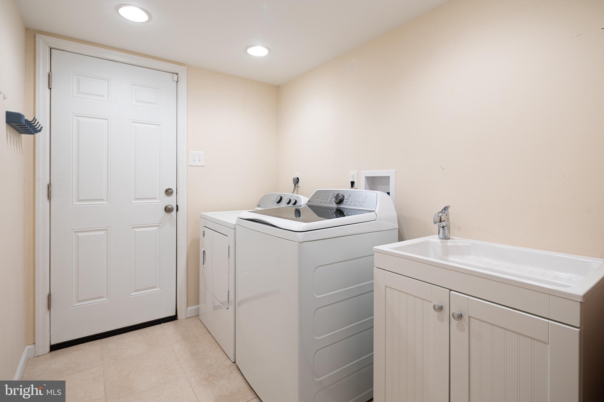 DORSEY HALL - Residential