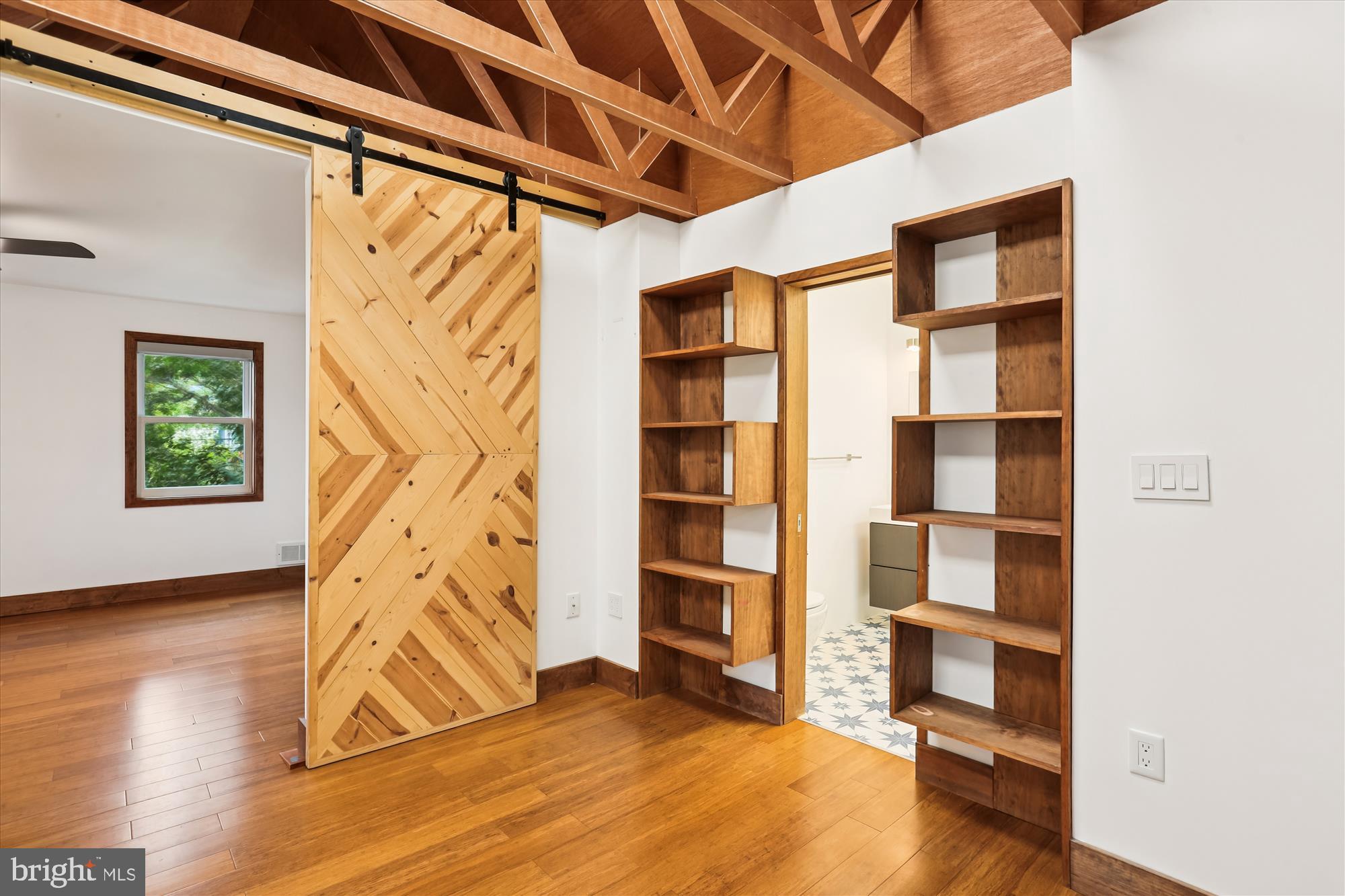 ENGLISH VILLAGE - Residential Lease