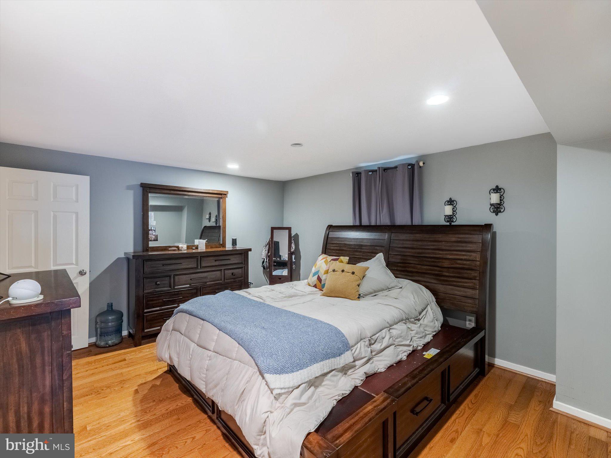 FEASTERVILLE HGTS - Residential