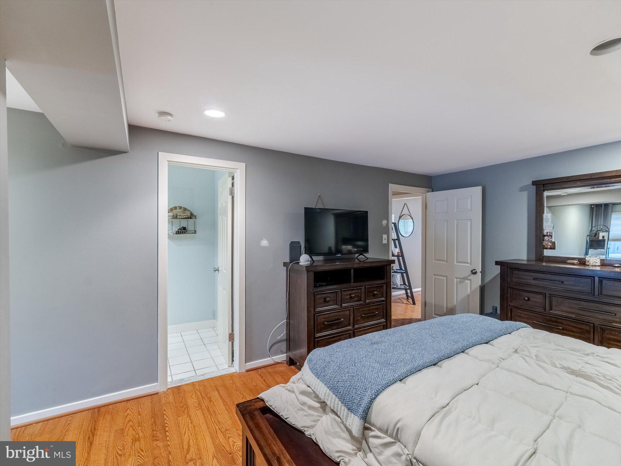 FEASTERVILLE HGTS - Residential