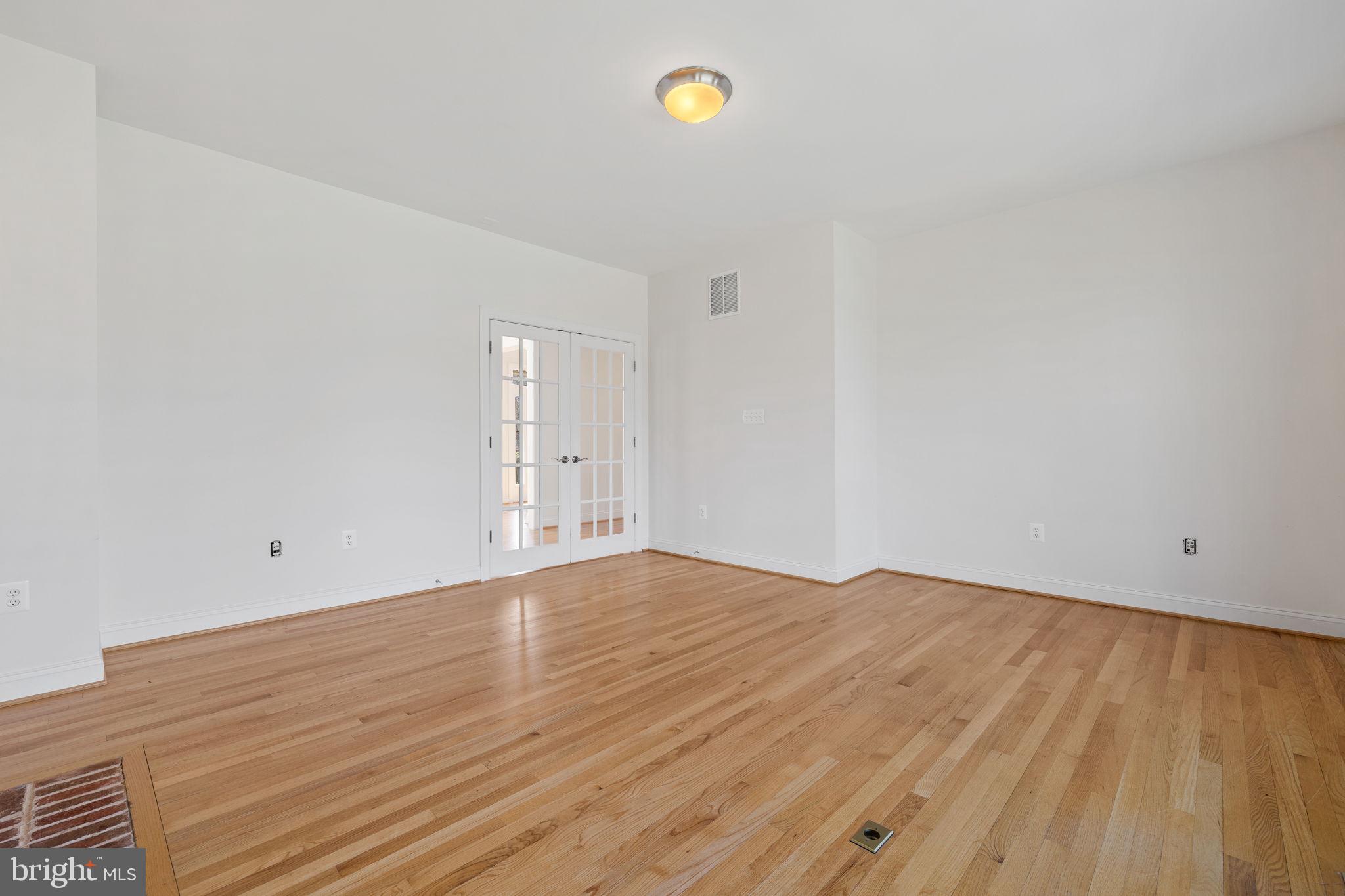 RIDINGS AT VIRGINIA RUN - Residential