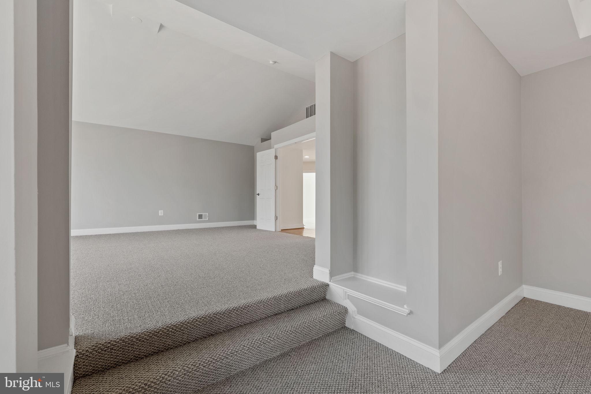 RIDINGS AT VIRGINIA RUN - Residential