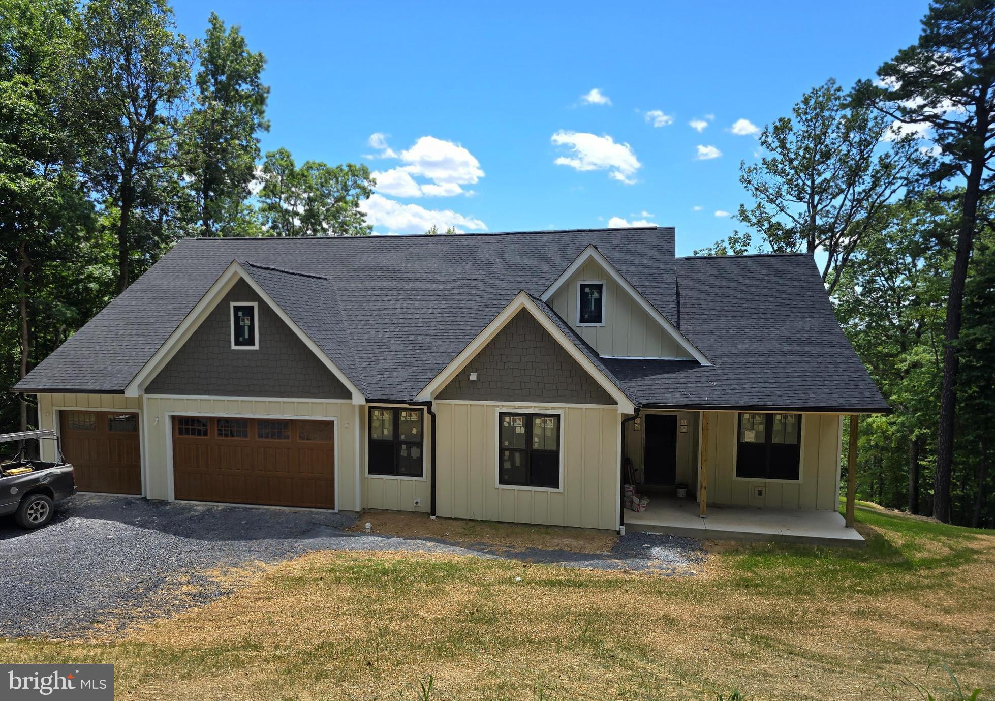 LAKE FOREST ESTATES - Residential