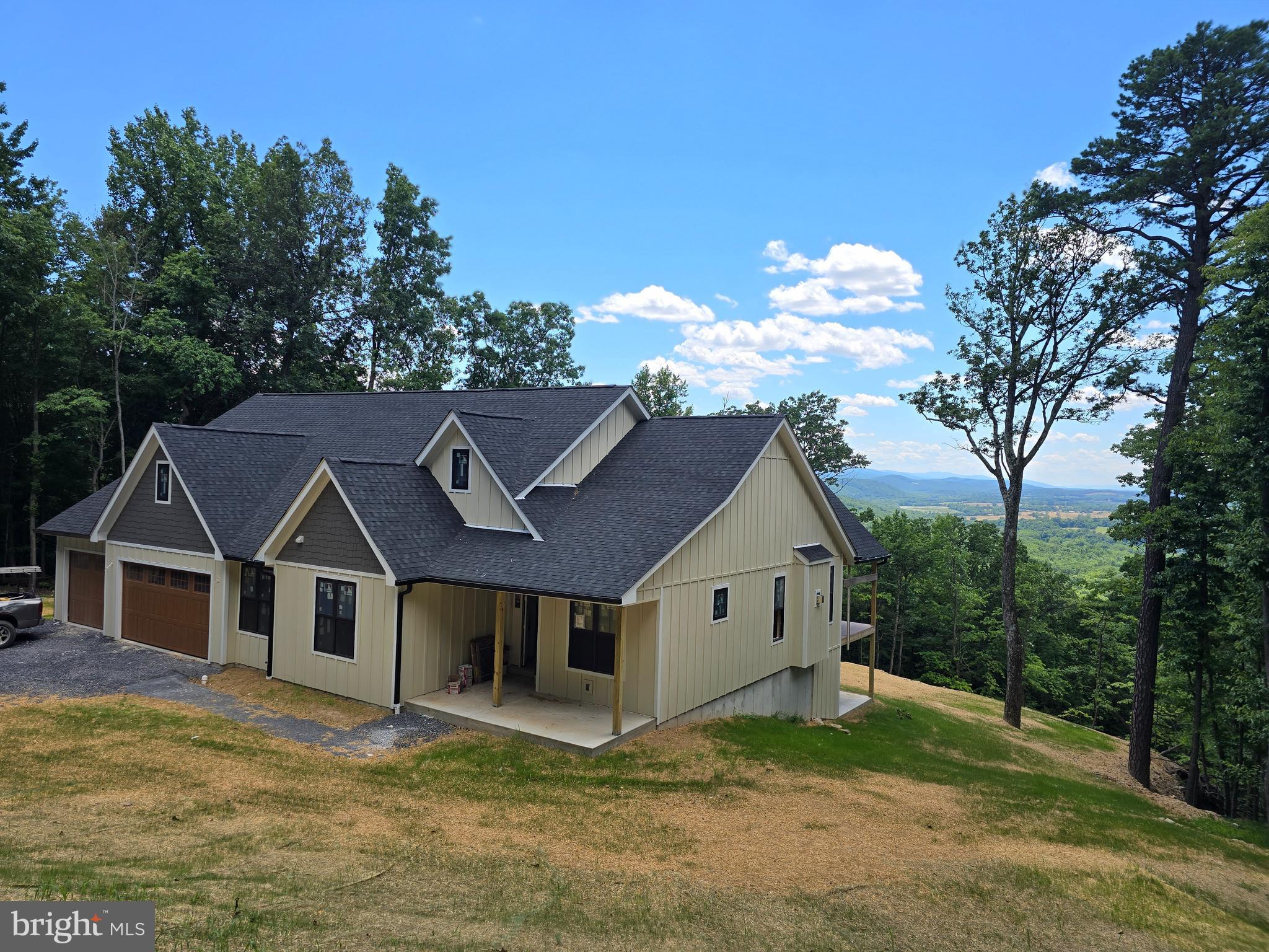 LAKE FOREST ESTATES - Residential