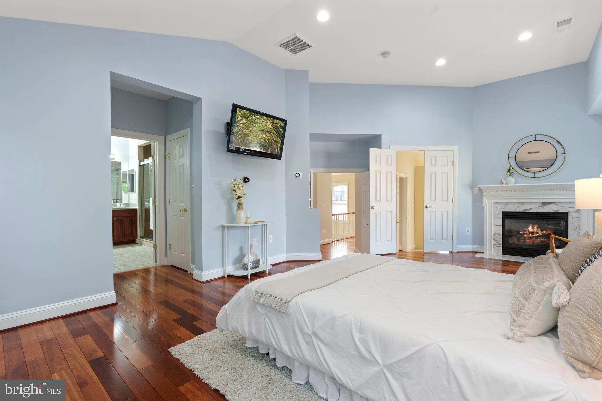 MAJESTIC OAK - Residential